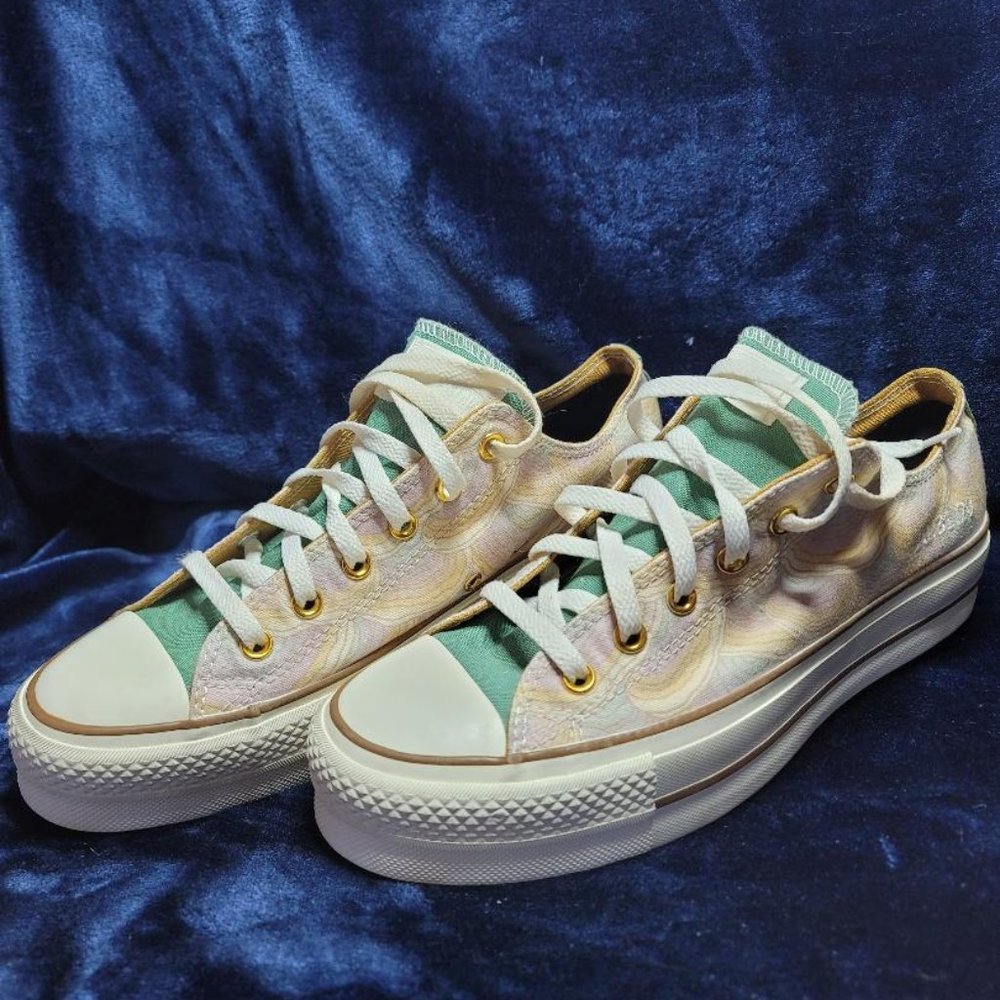 Converse - Picture 2 of 6
